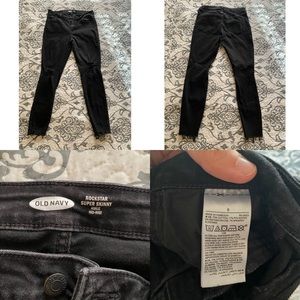 Black distressed jeggings